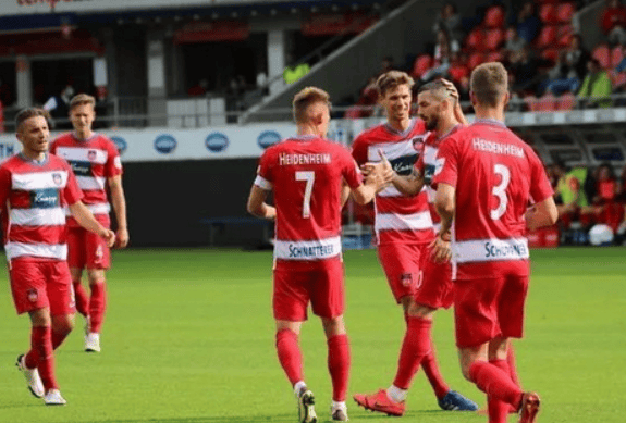 转折点!迈阿密热火战术微调,德国杯关键时刻攻防权衡,媒体盛赞,纪律约束更严格 转折点!迈阿密热火战术微调,德国杯关键时刻攻防权衡,媒体盛赞,纪律约束更严格