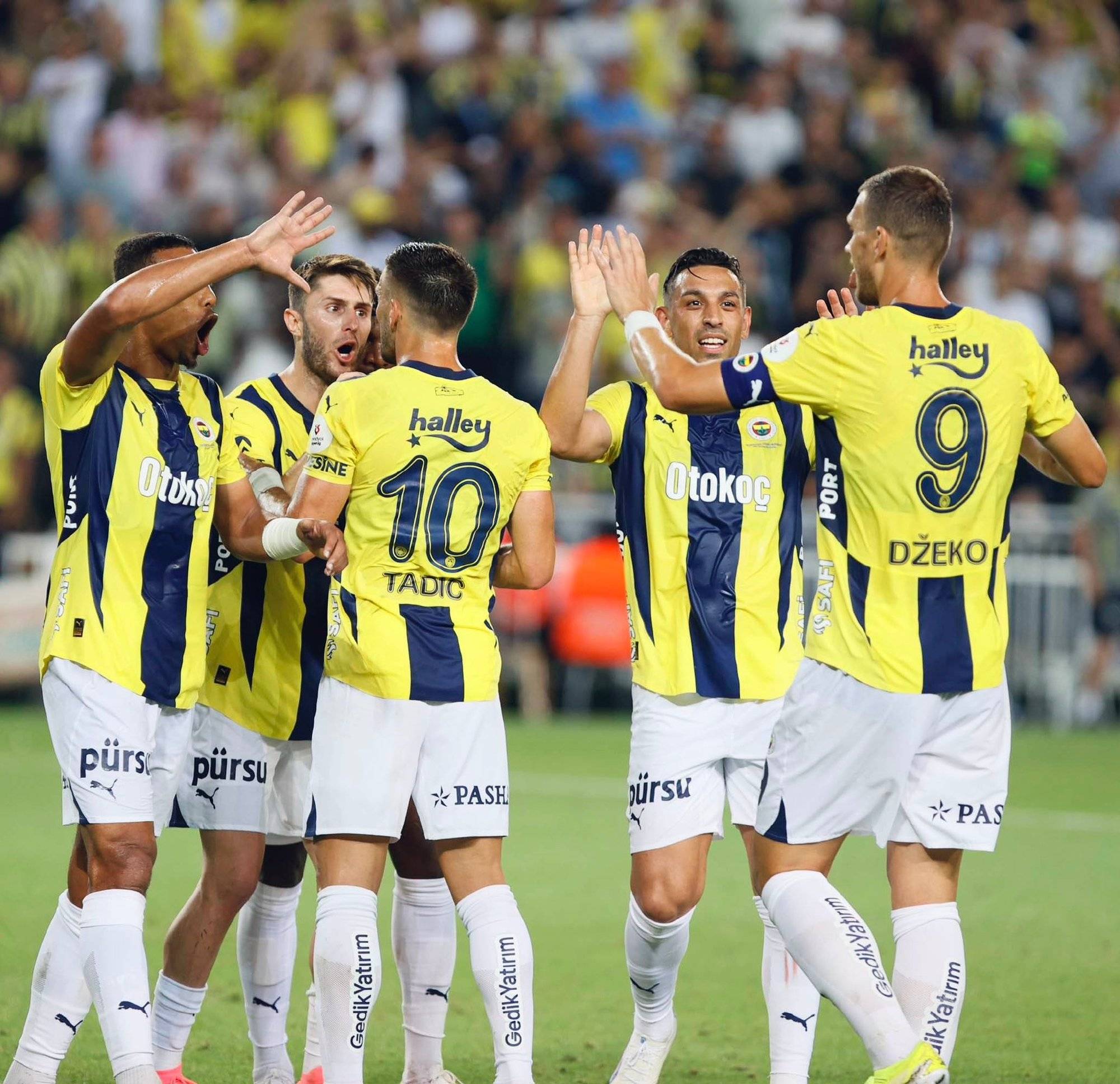 欧冠倒计时，国际米兰关键时刻单刀错失，细节引发关注，质疑声仍在，团队化学反应显著的简单介绍