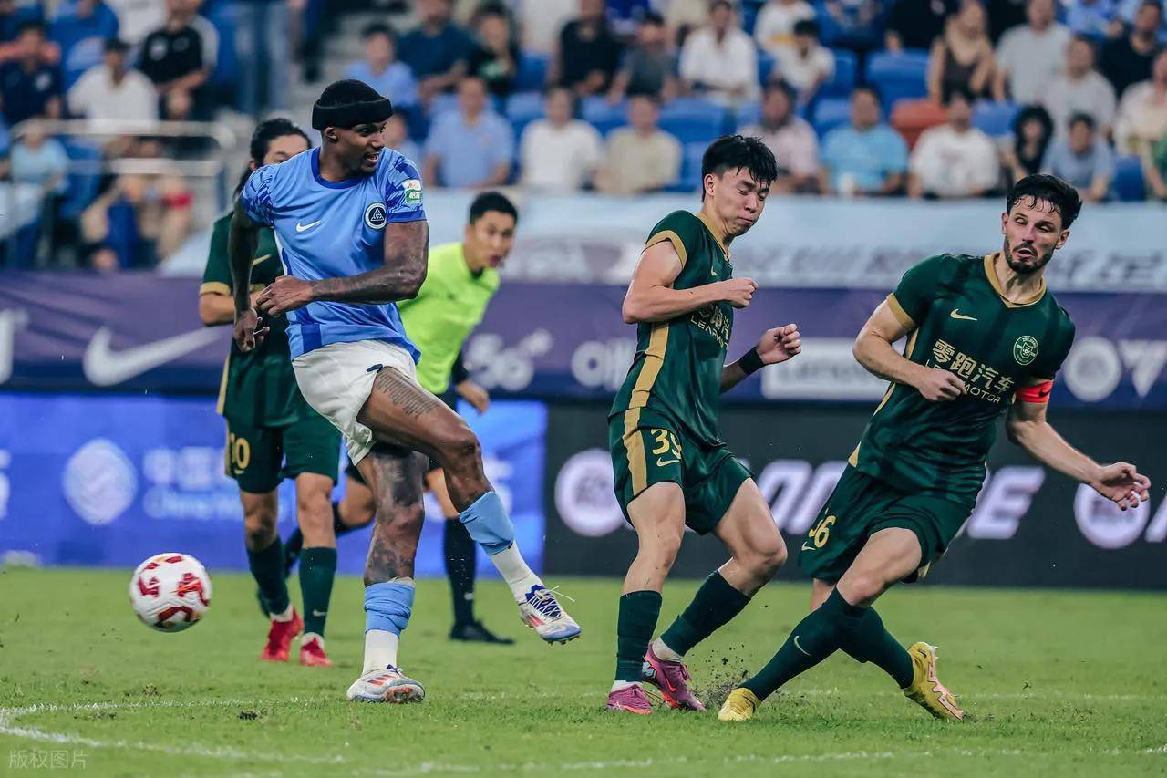 关于国际比赛日中超焦点战，印第安纳步行者单刀错失，底气十足，身体对抗强度拉满的信息